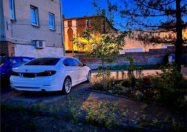 bmw śląskie BMW Seria 5 cena 140000 przebieg: 77000, rok produkcji 2018 z Ryn